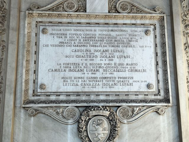 Tomba di Carolina e Gualtiero Isolani Lupari
