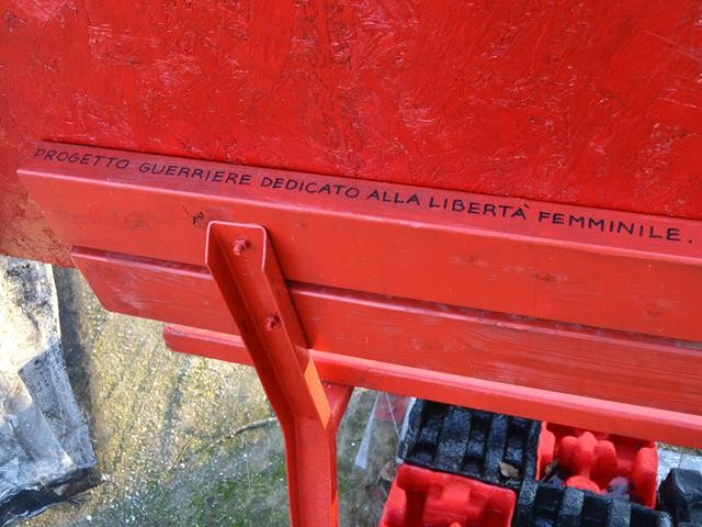 Panchine rosse contro il femminicidio - Giardino della Lunetta Gamberini (BO) - 2018