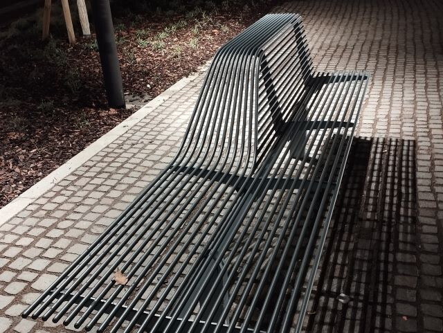 Panchina lungo il canale