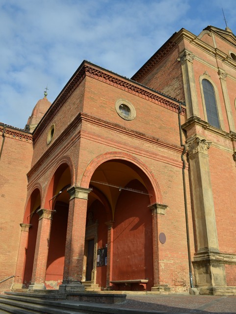 Chiesa di San Michele in Bosco - ingresso laterale