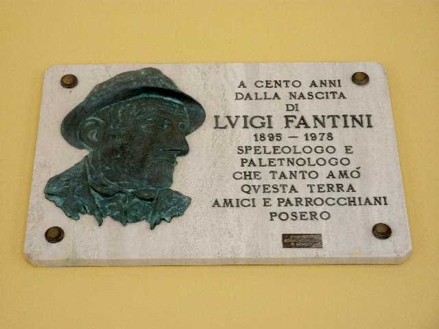 Targa per Luigi Fantini sulla facciata del Santuario delle Formiche - Monterenzio (BO)