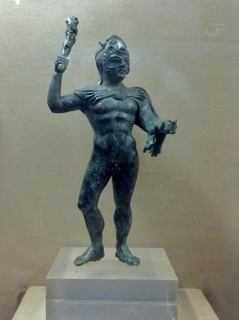 Statuetta di Eracle in bronzo proveniente dagli scavi di Villa Cassarini - Museo civico archeologico (BO)