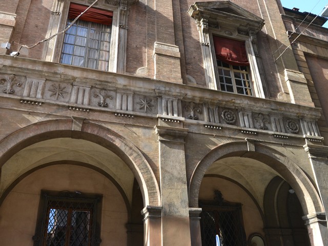 Palazzo Dall'Armi poi Marescalchi - facciata - particolare