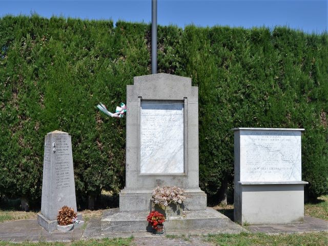 Monumenti ai caduti