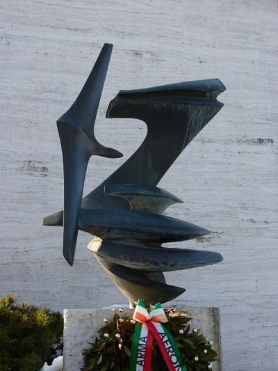 Monumento agli aviatori caduti 