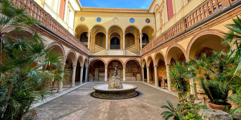 copertina di Con vista sul Pavaglione