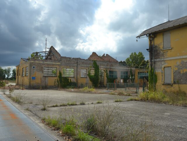 Edifici in rovina dell'ex zuccherificio