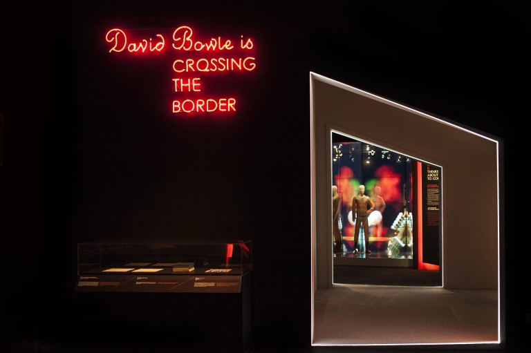 Mambo-Bowie-Kframe (11).JPG