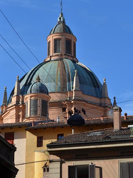 La cupola del santuario di Santa Maria della Vita - via Clavature (BO)
