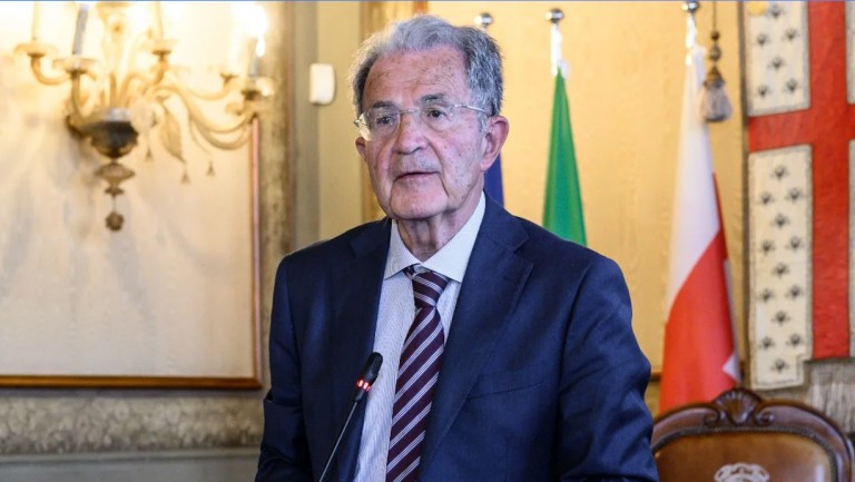 copertina di Archiginnasio d’oro a Romano Prodi