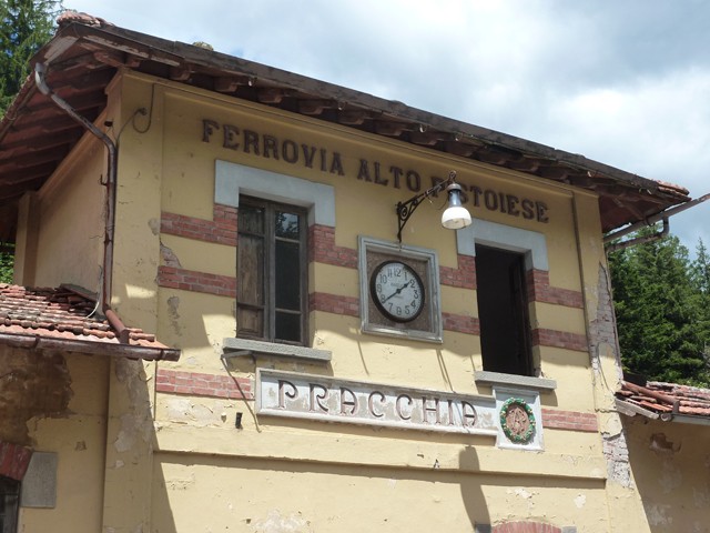 Pracchia - la stazione in disuso della FAP - part.