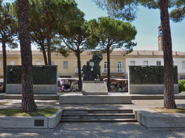 Alfonsine (RA) - Monumento alla Resistenza
