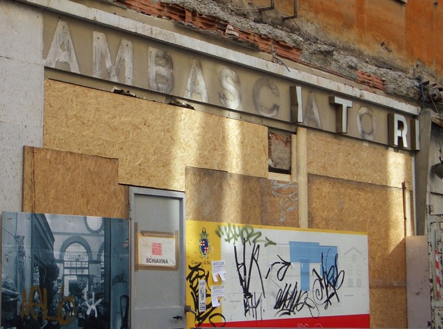 Ex cinema Ambasciatori in via Orefici (BO)
