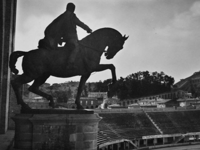 Monumento di Mussolini a cavallo