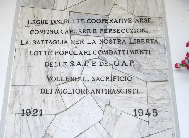 Cappella dedicata agli antifascisti e ai partigiani 