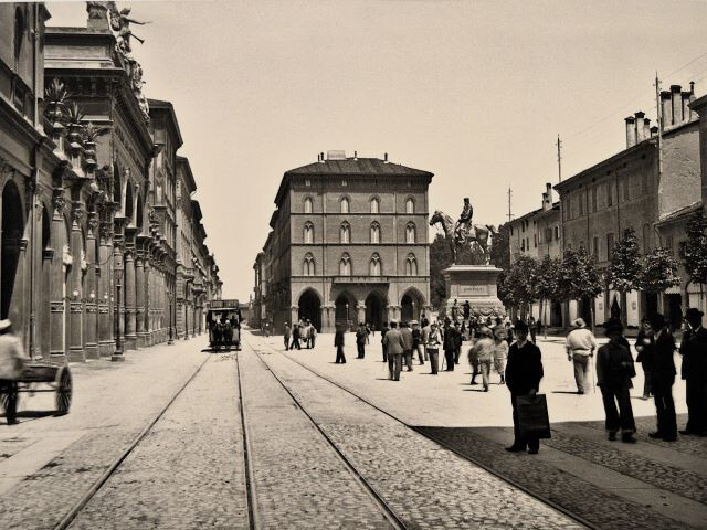 Via Indipendenza alla fine dell'Ottocento