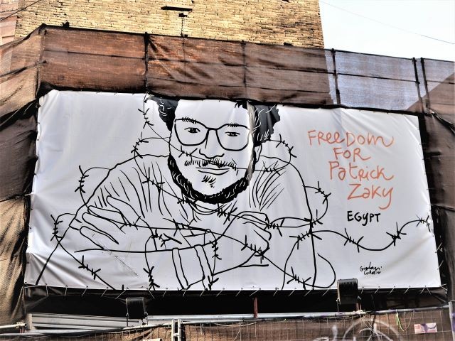 Striscione per la liberazione di Patrick Zaki