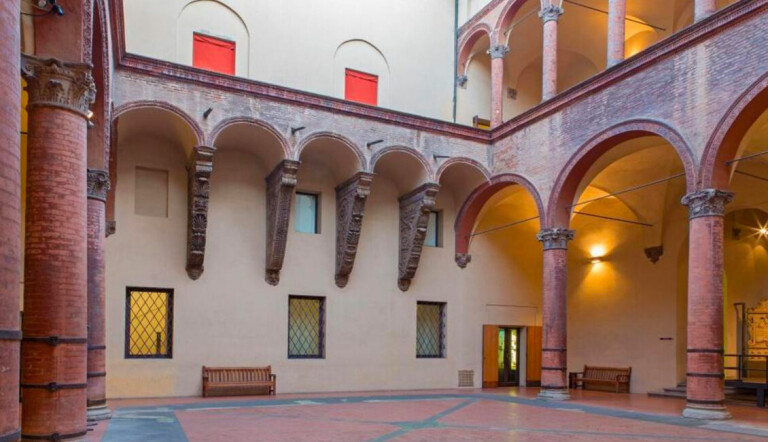 immagine di Cortile del Museo Civico Medievale