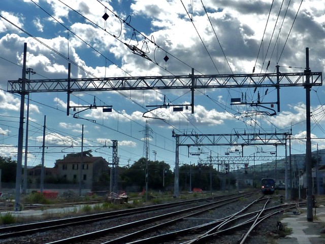 La linea Porrettana nei pressi della stazione di Pistoia