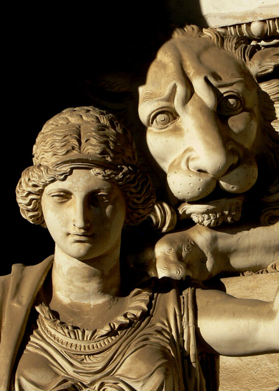 immagine di L'enigma della sfinge | simboli arcani in Certosa