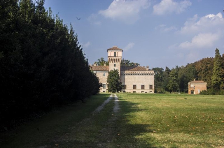 Castello Palata Pepoli.jpg