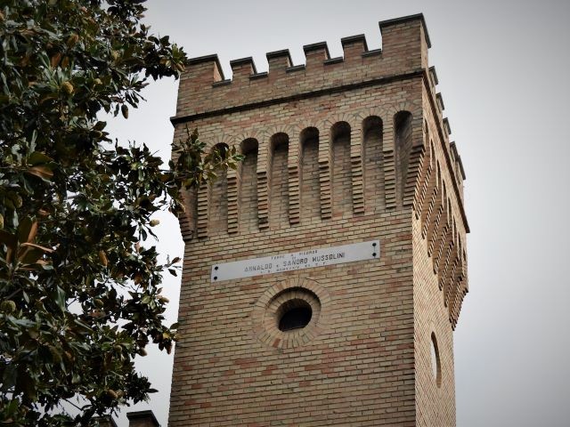 Torre in memoria di Arnaldo e Sandro Mussolini