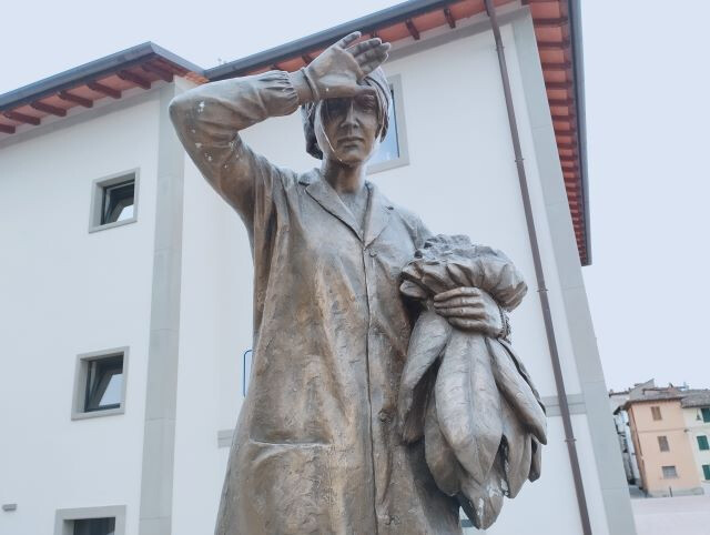 Monumento alle "tabacchine"