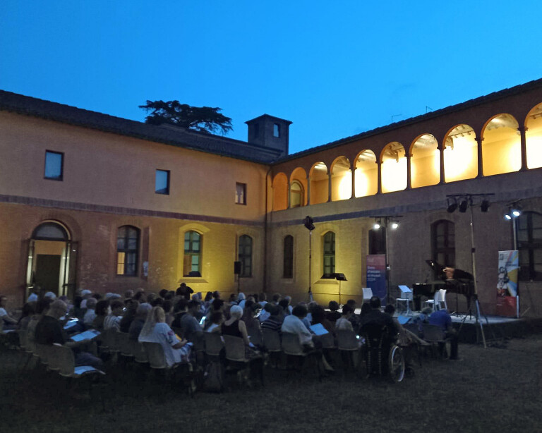 Foto appuntamento sere d'estate chiostro museo san domenico