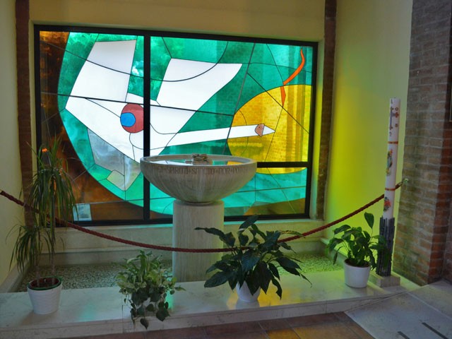 Chiesa di San Lazzaro mendicante - San Lazzaro di Savena (BO) - interno - fonte battesimale