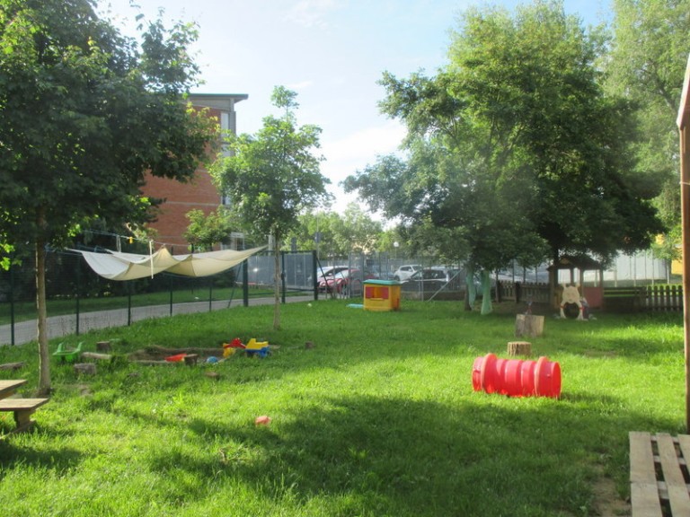 copertina di Centro per bambini e famiglie Il Monello