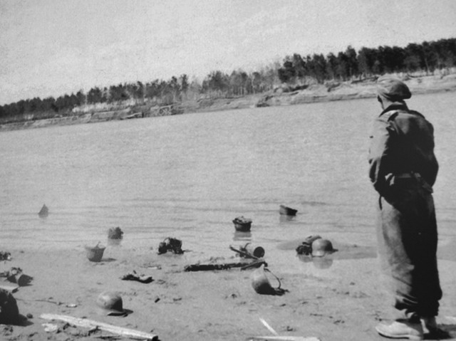 Equipaggiamento militare tedesco abbandonato sulla riva del Po - Museo della Seconda Guerra Mondiale del fiume Po – Felonica (MN)