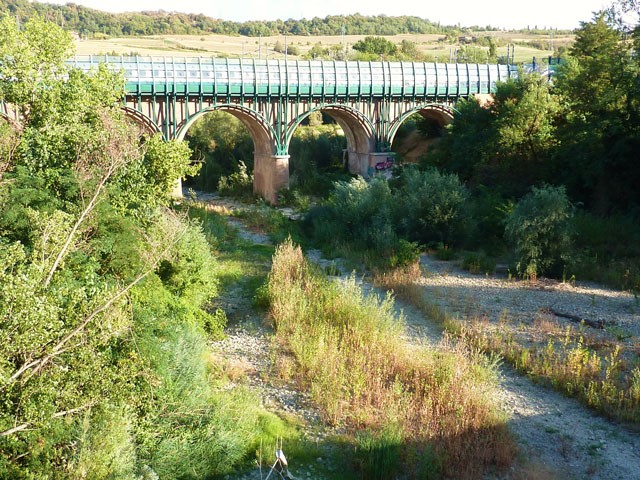 Il fiume Savena senz'acqua nei pressi del ponte di San Ruffillo (BO) - estate 2012