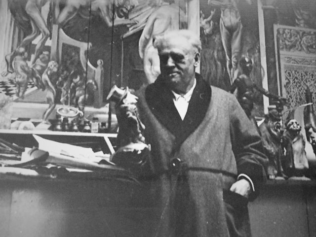 Umberto Tirelli nel suo studio bolognese