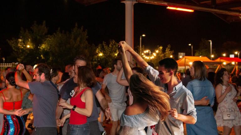 copertina di Tango nel vigneto di FICO