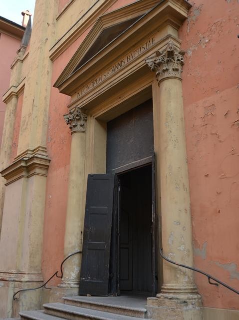 Chiesa di San Giovanni Battista dei Celestini - portale principale