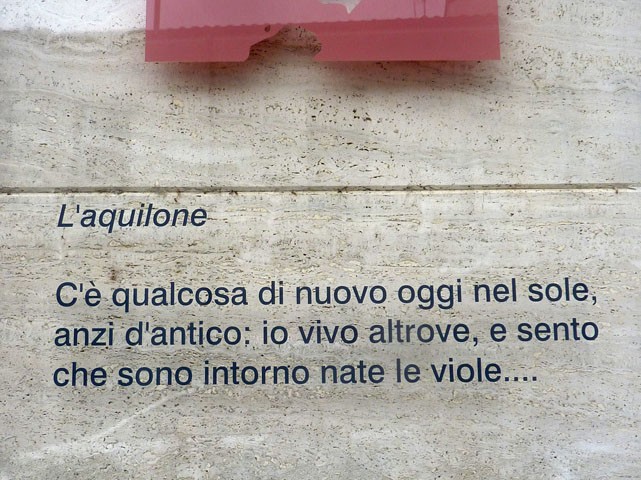Le parole del poeta sui muri delle case di San Mauro (FC) 