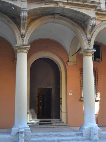 Palazzo Agucchi - ingresso