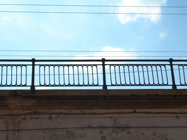 Cavalcavia ferroviario - via Emilia Ponente (BO) - particolare