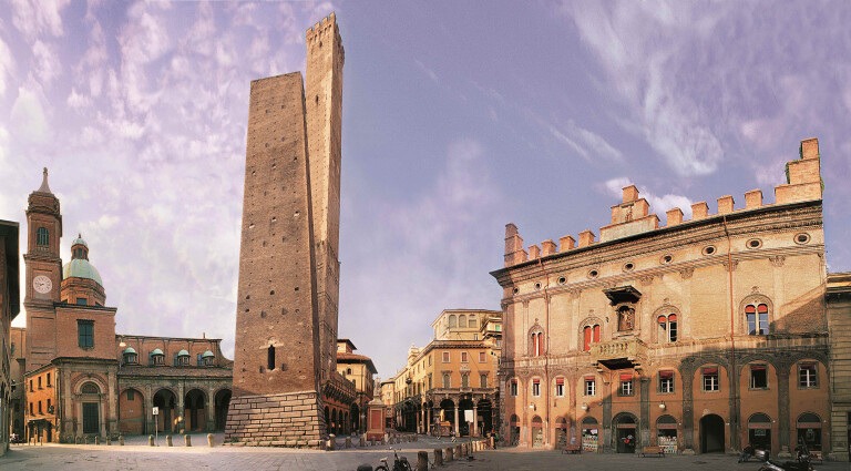 immagine di Bologna immaginata. Fotografia contemporanea a Palazzo degli Strazzaroli