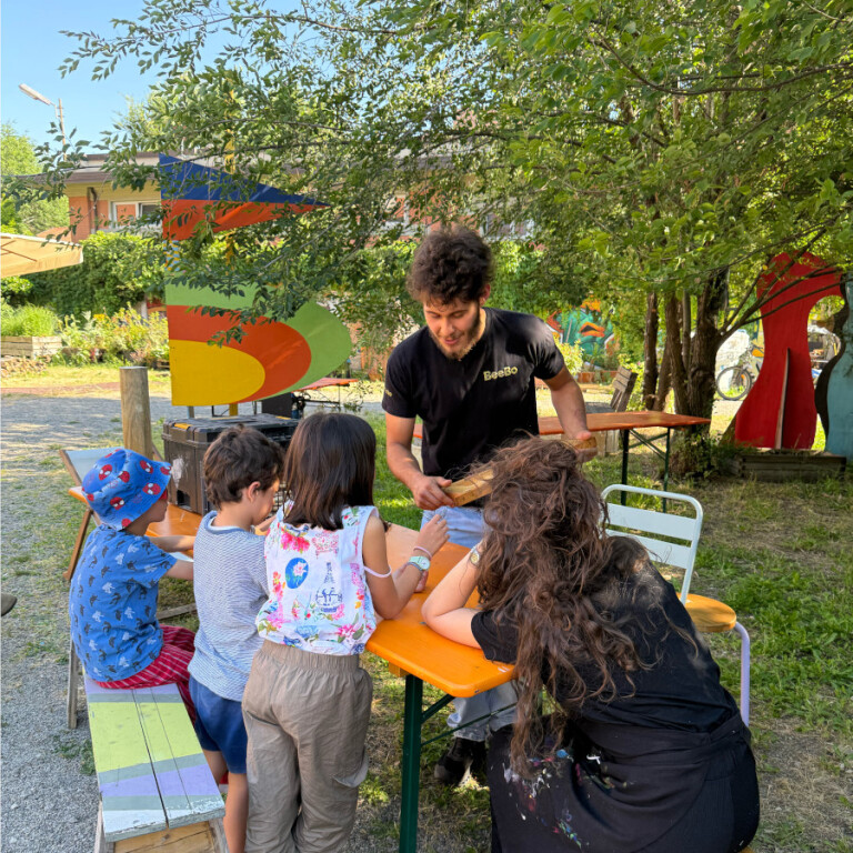 copertina di Educare alla biodiversità