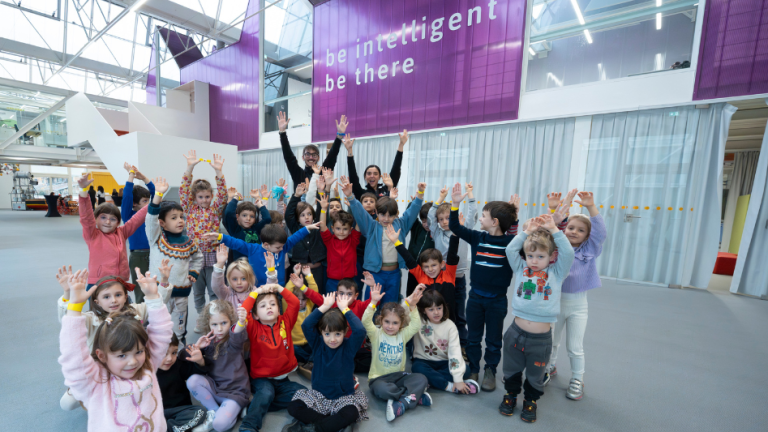 immagine di Opus mundi: viaggi creativi tra arte e scienza per ragazze/i e bambine/i