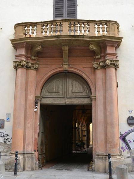 Palazzo Bianconcini - portone