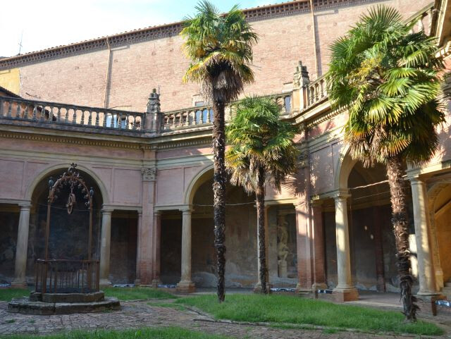 Il chiostro ottagonale