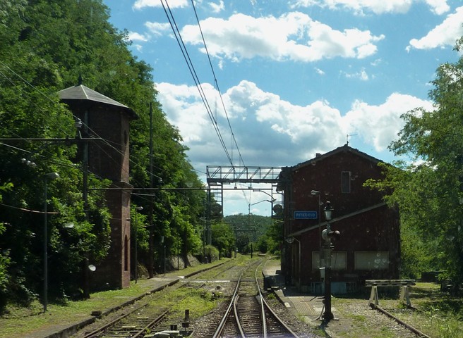 Stazione di Piteccio (PT) sulla Ferrovia Porrettana