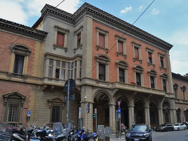 Palazzo Hercolani Bonora - sede della Fondazione Luisa Fanti Melloni - via Santo Stefano (BO)