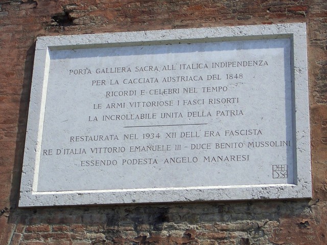 Memoria del restauro di Porta Galliera nel 1934