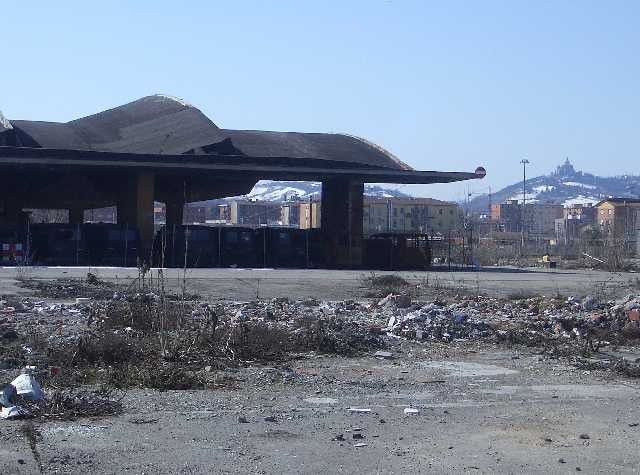 L'area del mercato ortofrutticolo abbandonata e in fase di ristrutturazione