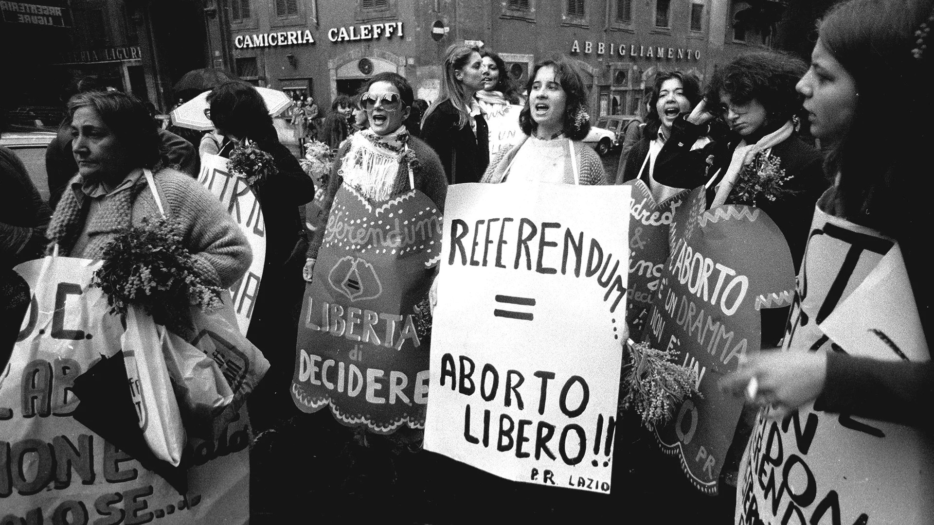 copertina di Storia delle donne e storia di genere tra Otto e Novecento: spunti di riflessione