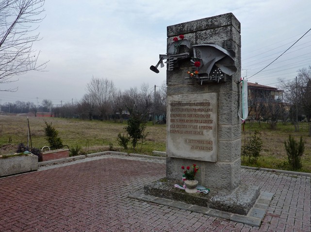 Monumento ai partigiani fucilati al Poligono di Tiro 