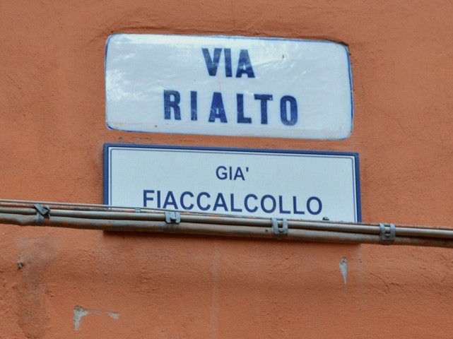 Via Rialto 